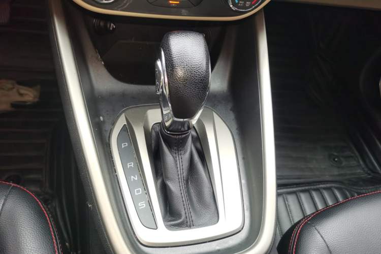 Used Ford Escort 2015 1.5L Automatic Comfort Edition Gear Lever