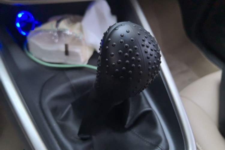 Used Ford Escort 2015 1.5L Manual Comfort Model Gear Lever