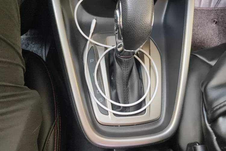 Used Ford Escort 2015 1.5L Automatic Comfort Edition Gear Lever