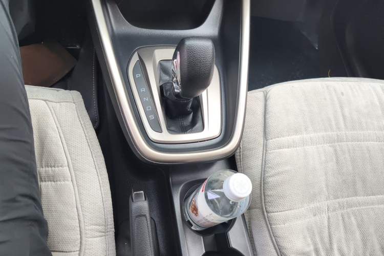 Used Ford Escort 2015 1.5L Automatic Comfort Edition Gear Lever