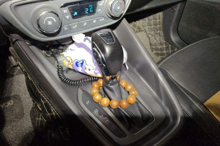 Used Ford Escort 2015 1.5L Automatic Fashion Model Gear Lever