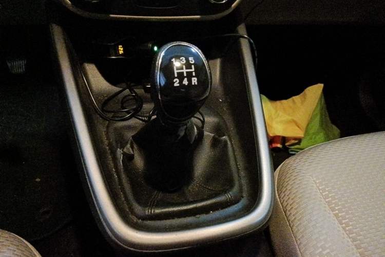 Used Ford Escort 2015 1.5L Manual Comfort Model Gear Lever