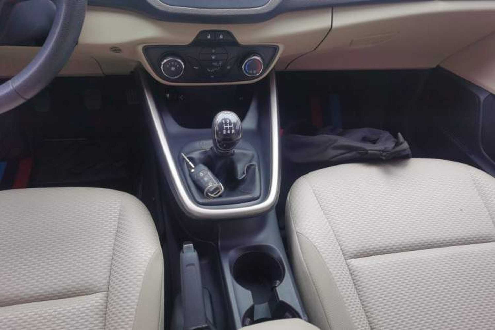 Used Ford Escort 2015 1.5L Manual Comfort Model Gear Lever
