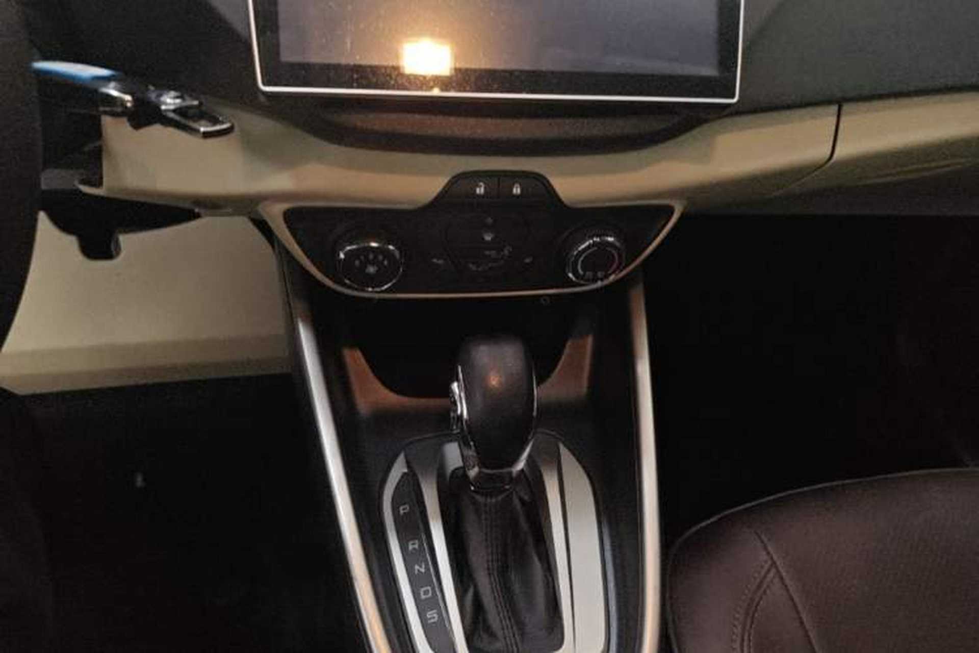 Used Ford Escort 2015 1.5L Automatic Comfort Edition Gear Lever