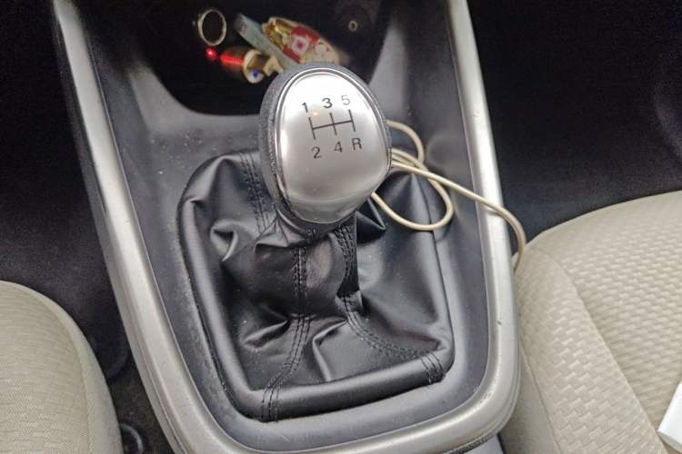 Used Ford Escort 2015 1.5L Manual Comfort Model Gear Lever