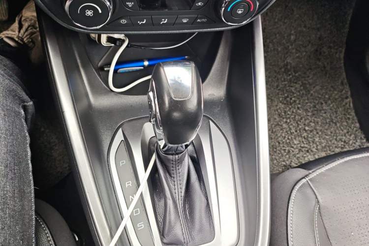 Used Ford Escort 2015 1.5L Automatic Fashion Model Gear Lever