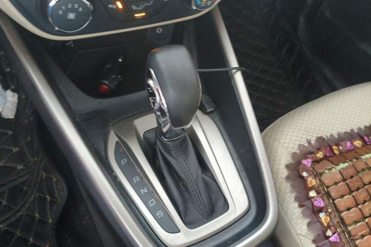 Used Ford Escort 2015 1.5L Automatic Comfort Edition Gear Lever