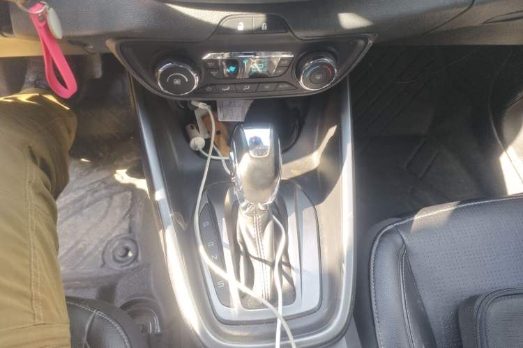 Used Ford Escort 2015 1.5L Automatic Fashion Model Gear Lever