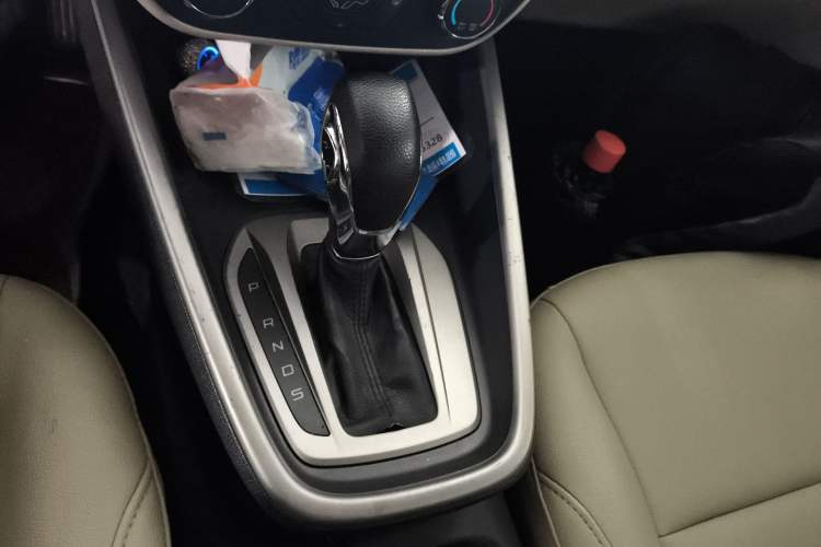 Used Ford Escort 2015 1.5L Automatic Comfort Edition Gear Lever