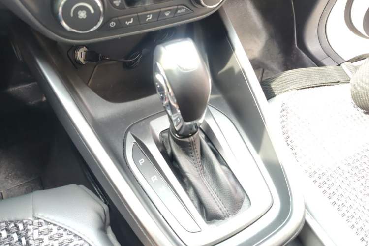 Used Ford Escort 2015 1.5L Automatic Fashion Model Gear Lever