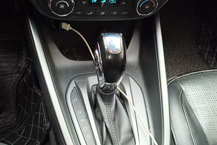 Used Ford Escort 2015 1.5L Automatic Fashion Model Gear Lever