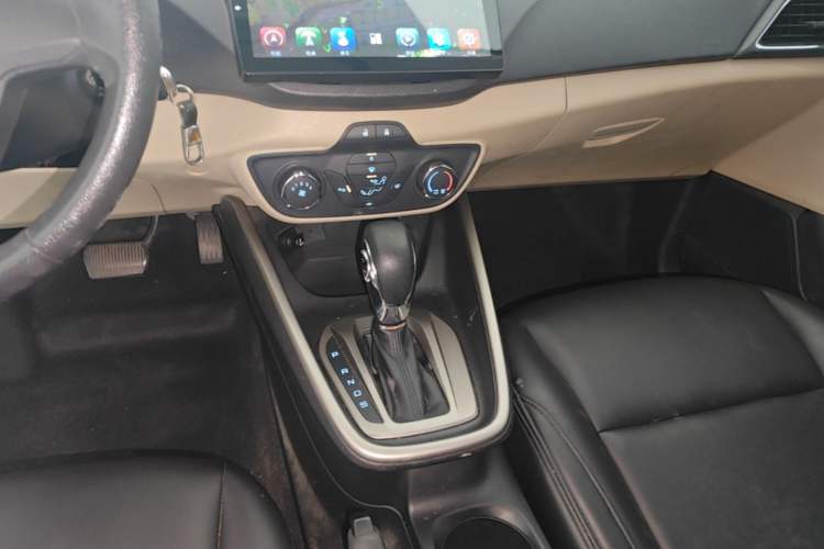 Used Ford Escort 2015 1.5L Automatic Comfort Edition Gear Lever