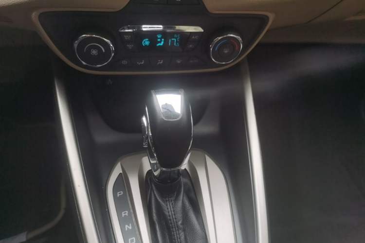 Used Ford Escort 2015 1.5L Automatic Fashion Model Gear Lever