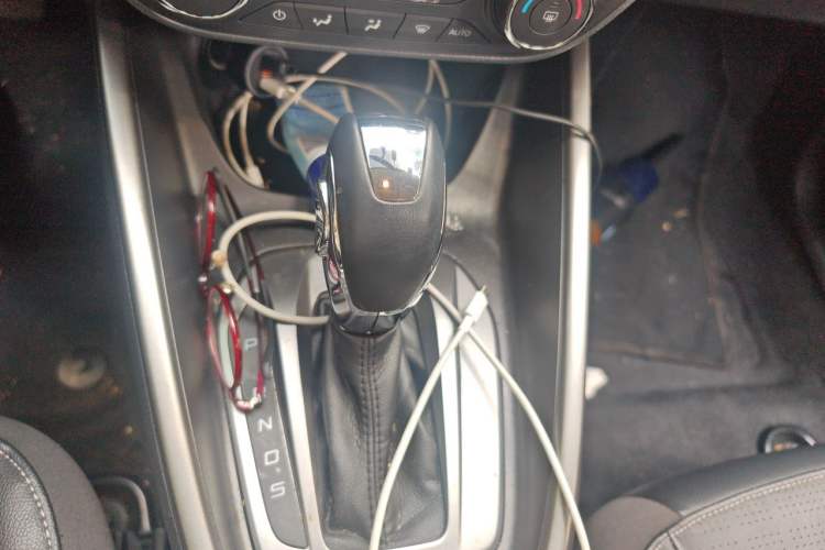 Used Ford Escort 2015 1.5L Automatic Fashion Model Gear Lever