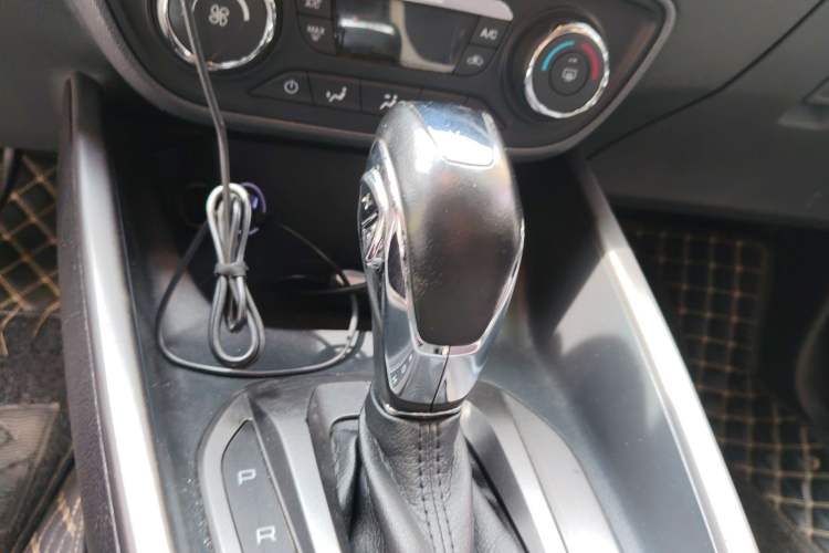 Used Ford Escort 2015 1.5L Automatic Fashion Model Gear Lever