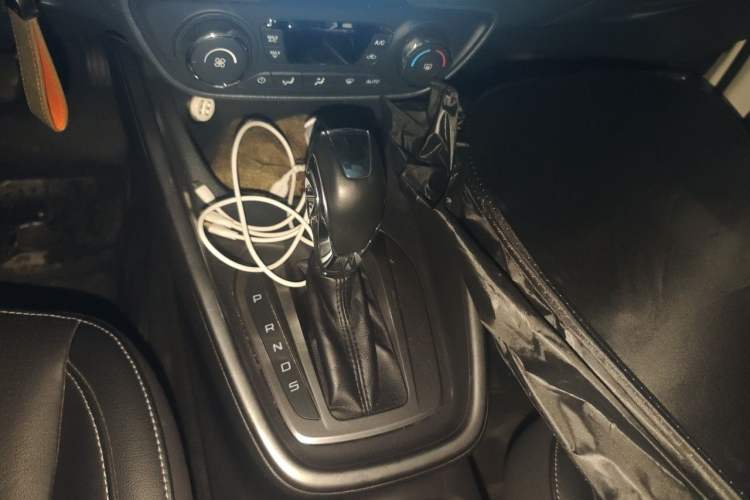 Used Ford Escort 2015 1.5L Automatic Fashion Model Gear Lever