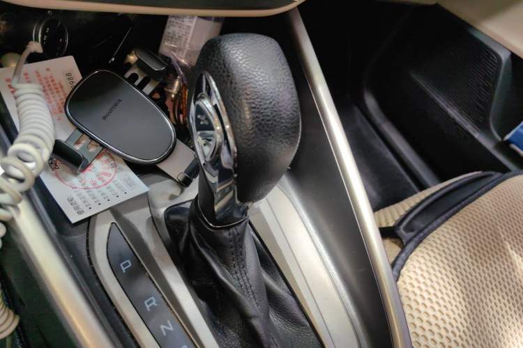 Used Ford Escort 2015 1.5L Automatic Comfort Edition Gear Lever