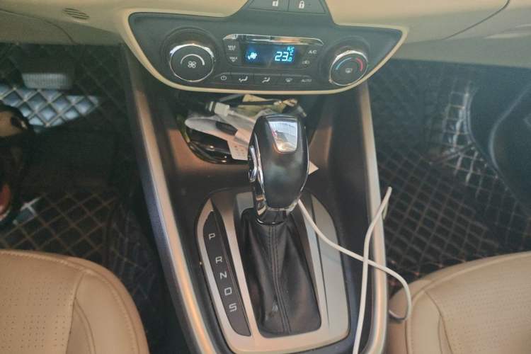 Used Ford Escort 2015 1.5L Automatic Fashion Model Gear Lever