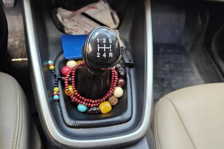 Used Ford Escort 2015 1.5L Manual Comfort Model Gear Lever