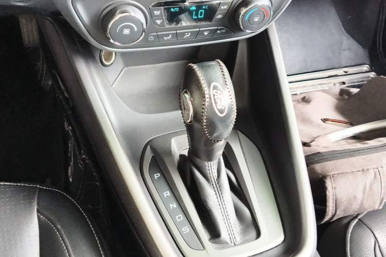 Used Ford Escort 2015 1.5L Automatic Fashion Model Gear Lever