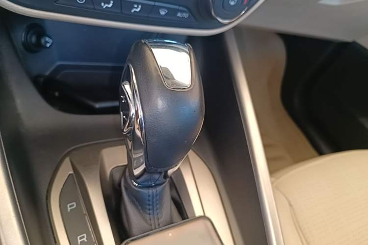 Used Ford Escort 2015 1.5L Automatic Fashion Model Gear Lever