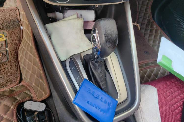 Used Ford Escort 2015 1.5L Automatic Comfort Edition Gear Lever