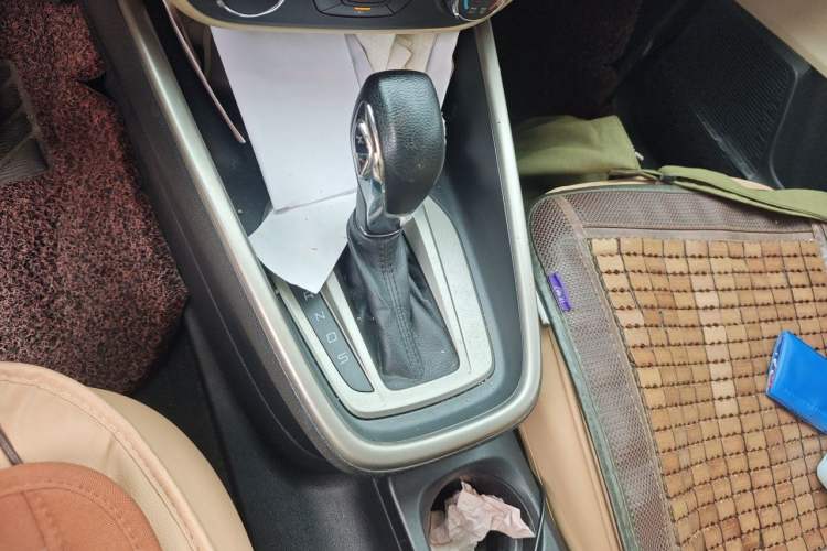 Used Ford Escort 2015 1.5L Automatic Comfort Edition Gear Lever