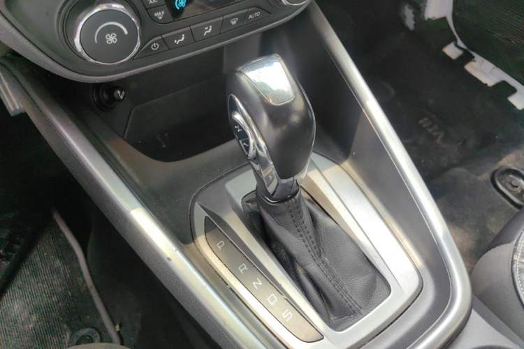 Used Ford Escort 2015 1.5L Automatic Fashion Model Gear Lever