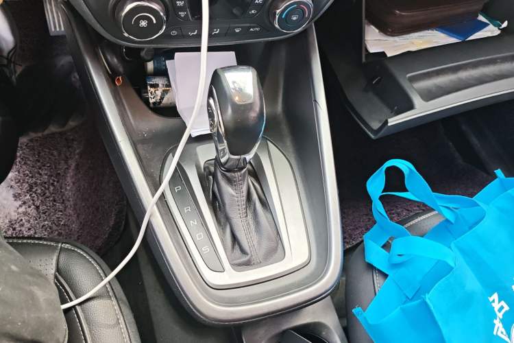Used Ford Escort 2015 1.5L Automatic Fashion Model Gear Lever