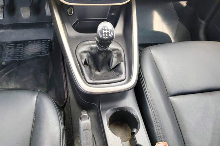 Used Ford Escort 2015 1.5L Manual Comfort Model Gear Lever