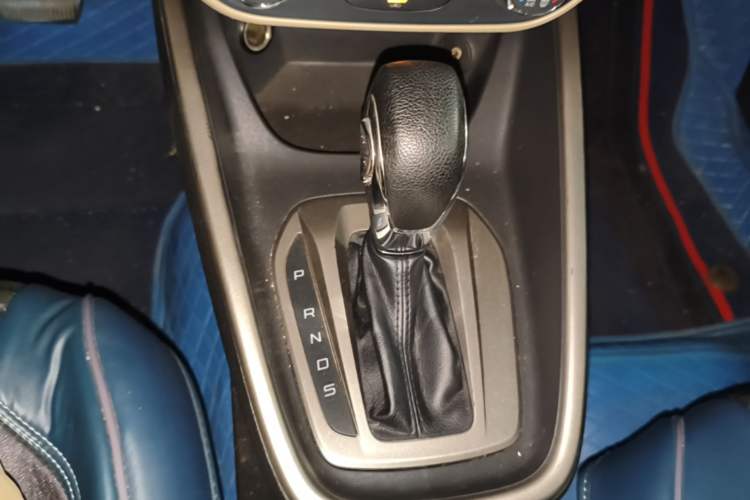 Used Ford Escort 2015 1.5L Automatic Comfort Edition Gear Lever
