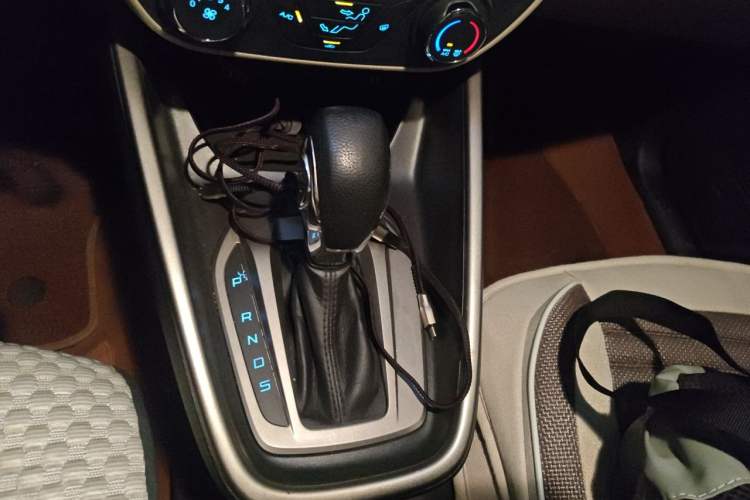 Used Ford Escort 2015 1.5L Automatic Comfort Edition Gear Lever