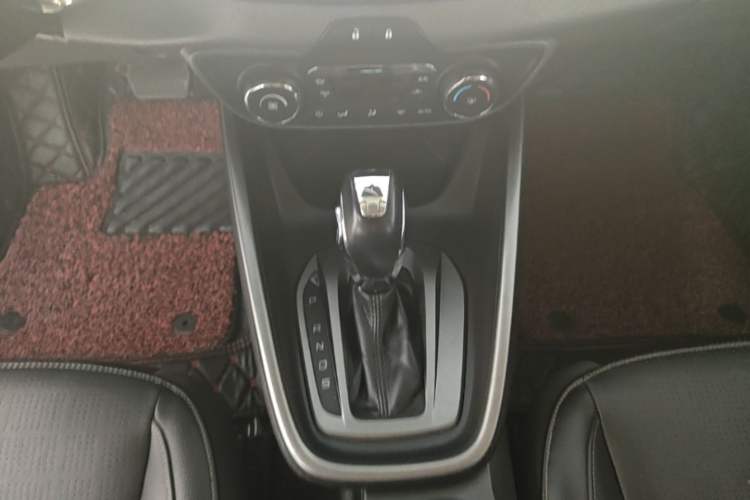 Used Ford Escort 2015 1.5L Automatic Fashion Model Gear Lever