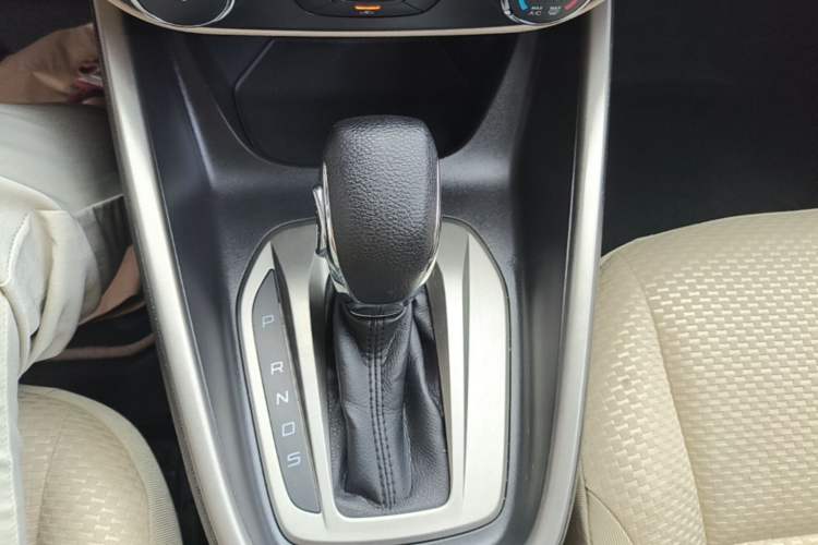 Used Ford Escort 2015 1.5L Automatic Comfort Edition Gear Lever