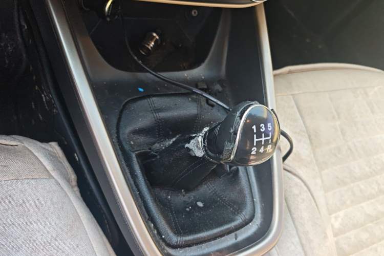 Used Ford Escort 2015 1.5L Manual Comfort Model Gear Lever