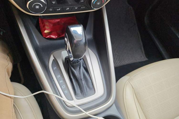 Used Ford Escort 2015 1.5L Automatic Fashion Model Gear Lever