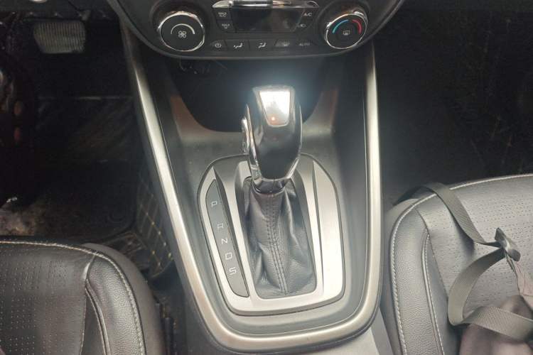 Used Ford Escort 2015 1.5L Automatic Fashion Model Gear Lever