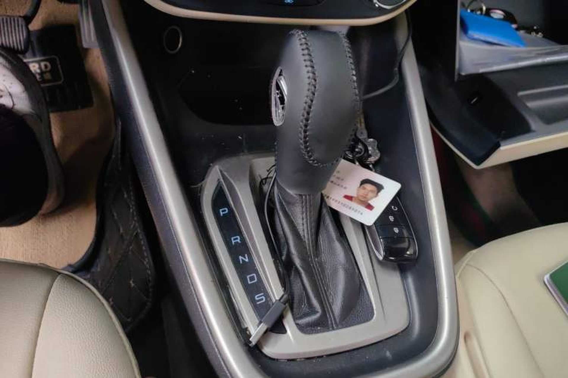 Used Ford Escort 2015 1.5L Automatic Comfort Edition Gear Lever
