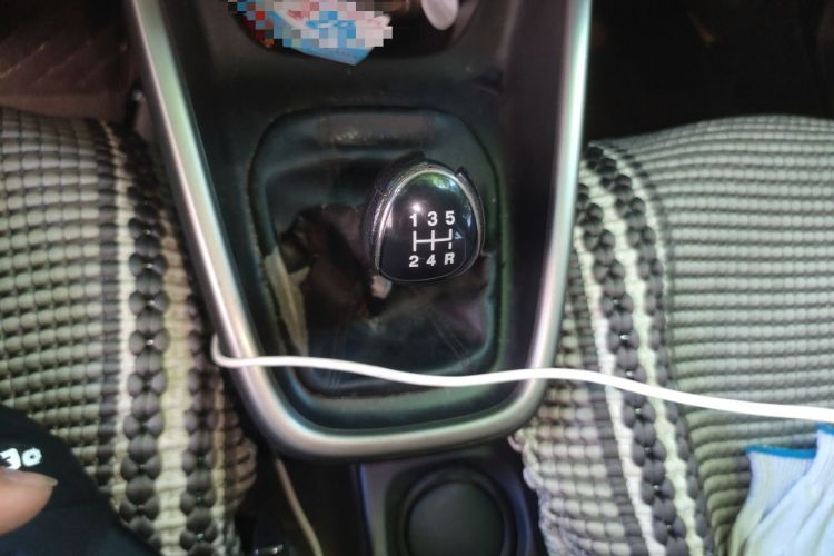 Used Ford Escort 2015 1.5L Manual Comfort Model Gear Lever