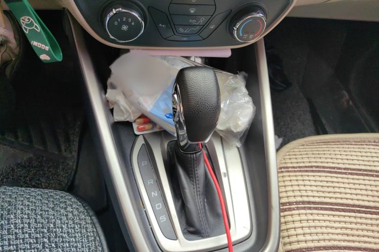 Used Ford Escort 2015 1.5L Automatic Comfort Edition Gear Lever