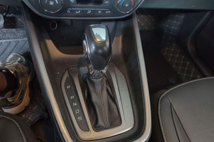 Used Ford Escort 2015 1.5L Automatic Fashion Model Gear Lever