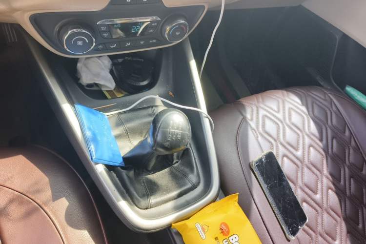Used Ford Escort 2015 1.5L Manual Fashion Edition Gear Lever