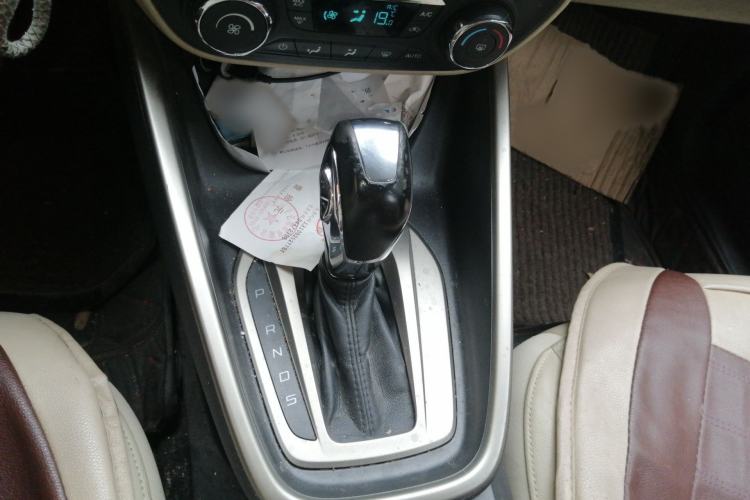 Used Ford Escort 2015 1.5L Automatic Fashion Model Gear Lever