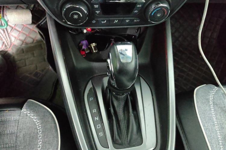 Used Ford Escort 2015 1.5L Automatic Fashion Model Gear Lever
