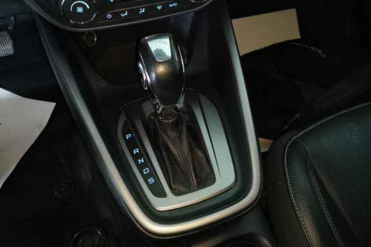 Used Ford Escort 2015 1.5L Automatic Fashion Model Gear Lever