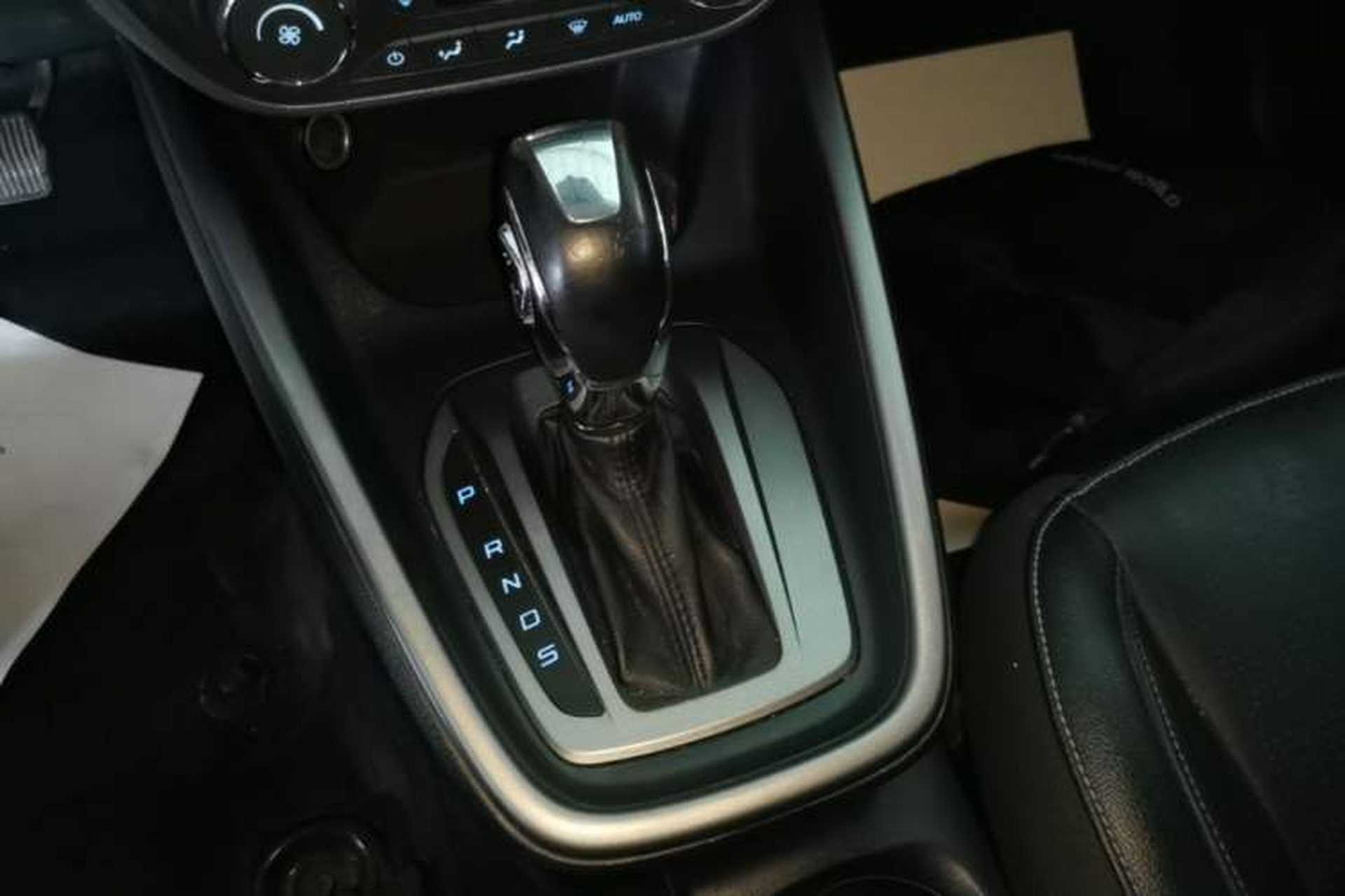 Used Ford Escort 2015 1.5L Automatic Fashion Model Gear Lever