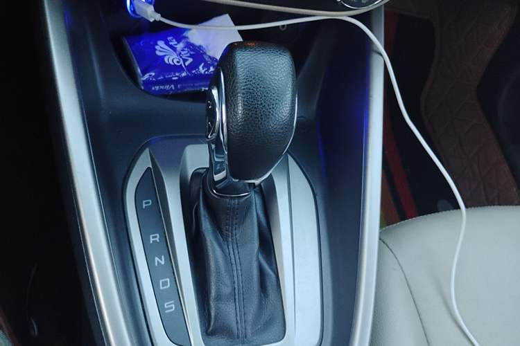 Used Ford Escort 2015 1.5L Automatic Comfort Edition Gear Lever