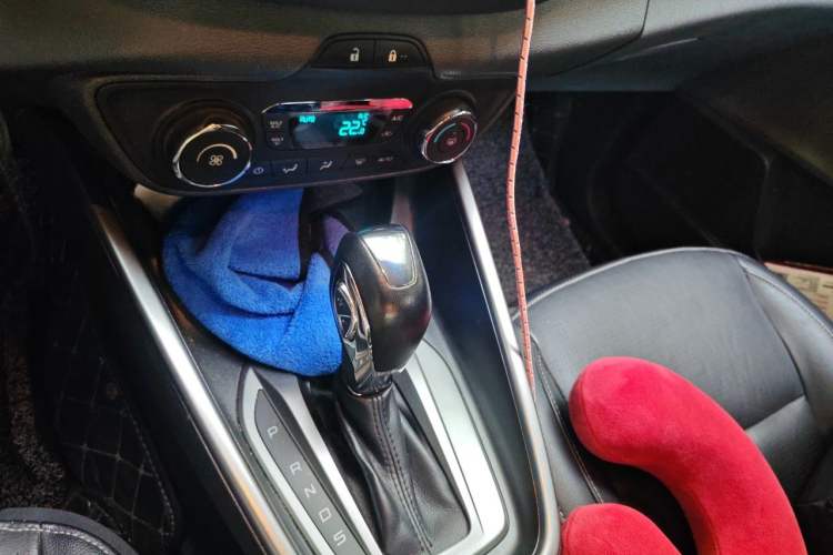 Used Ford Escort 2015 1.5L Automatic Fashion Model Gear Lever