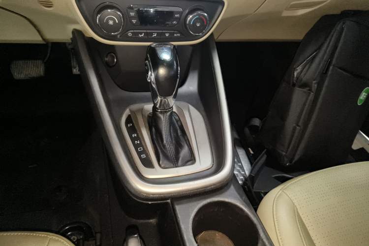 Used Ford Escort 2015 1.5L Automatic Fashion Model Gear Lever