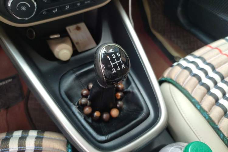 Used Ford Escort 2015 1.5L Manual Fashion Edition Gear Lever